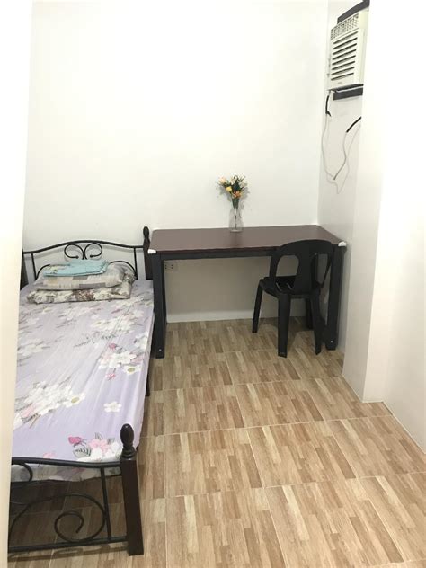 transient room in tagalog|Translate transient room in Tagalog with examples .